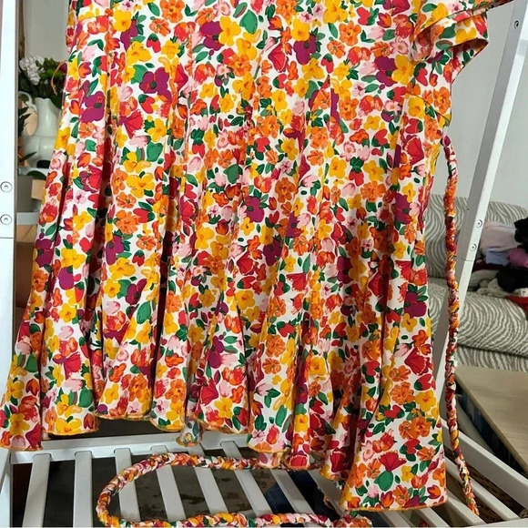 Tatulah Floral Dress - Size M - Picture 5 of 7